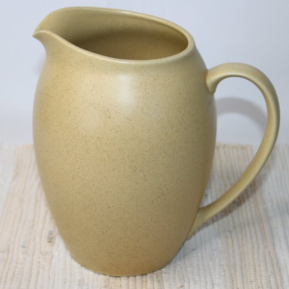 VTG NORITAKE COLORWAVE YELLOW WATER ICE PITCHER STONEWARE 56oz SPECKLED 8491